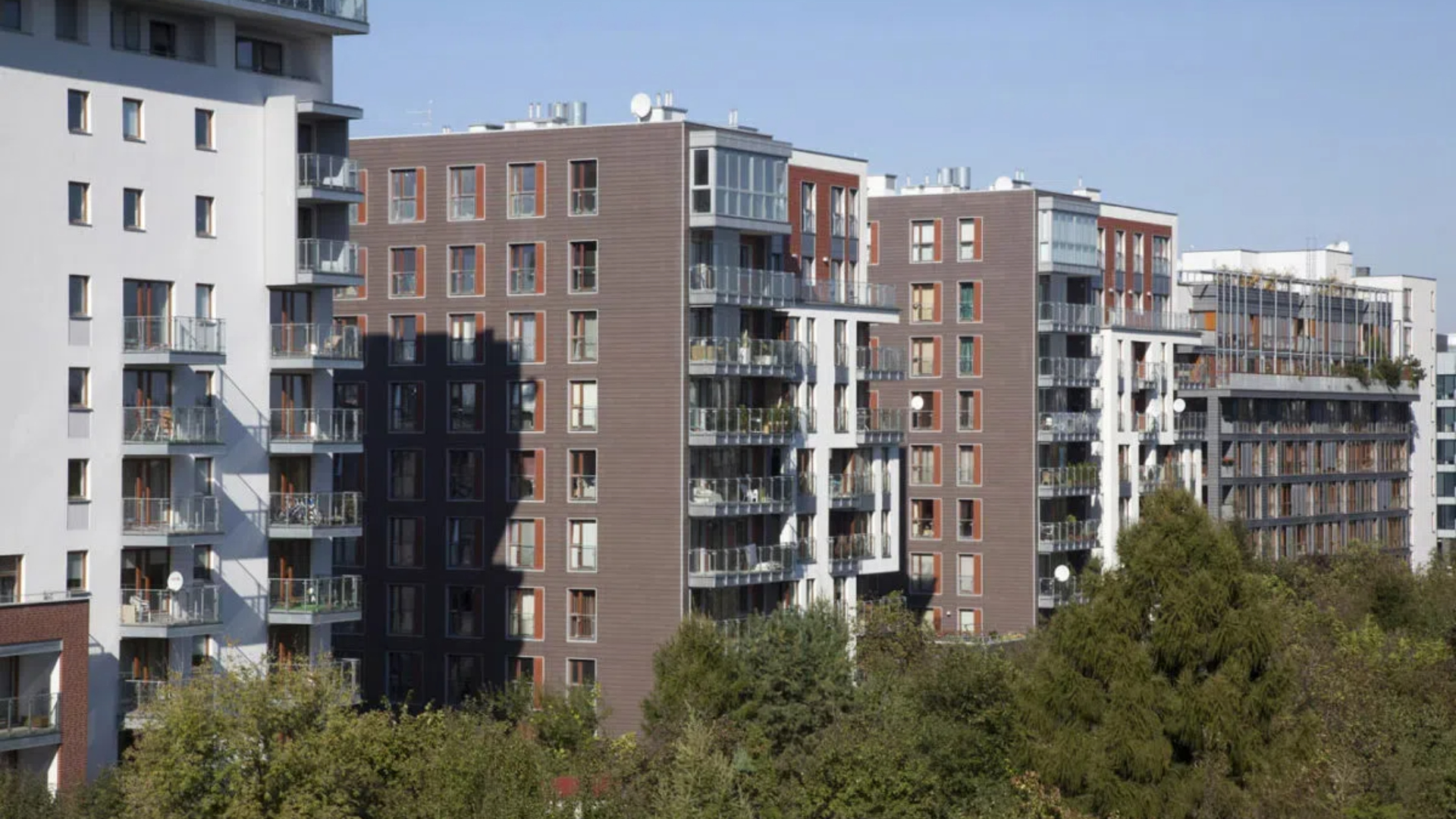 DNAKE 2-wire IP Intercom for Residential Community Retrofitting at Chodkiewicza 10, Warszawa, Poland