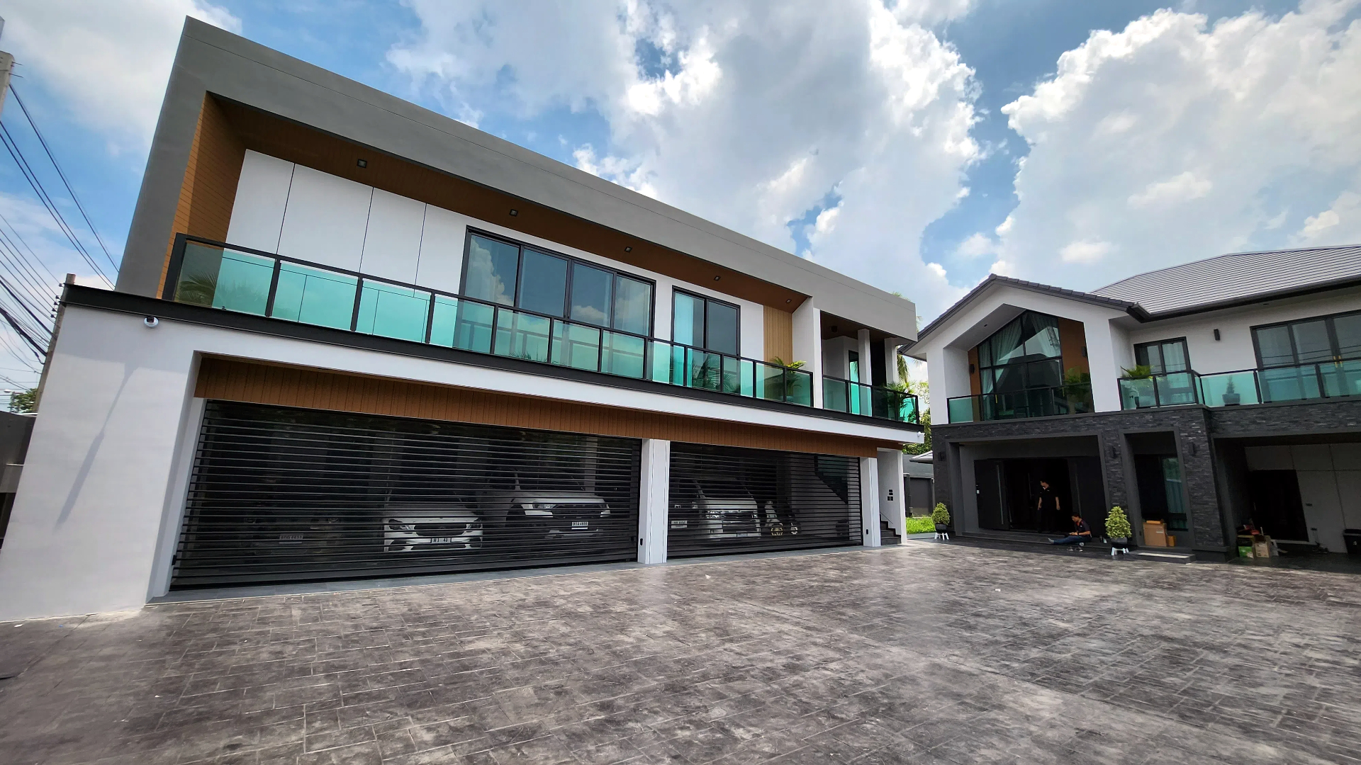 DNAKE Smart Intercom Solutions for Luxury Villas in Thailand