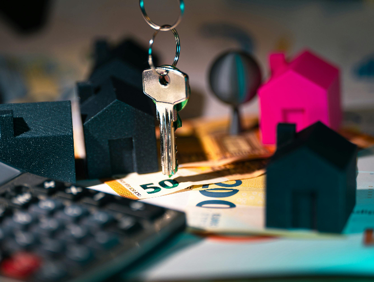 Why Smart Intercoms Are a Must-Have for Airbnb Hosts & Rental Properties